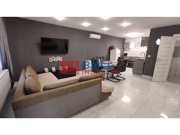 Eladó ház Pusztaszabolcs