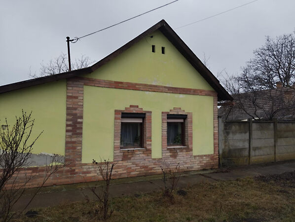 Eladó ház Pitvaros