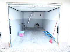 Eladó garázs Szeged, Felsőváros