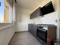 Eladó lakás Győr, Adyváros