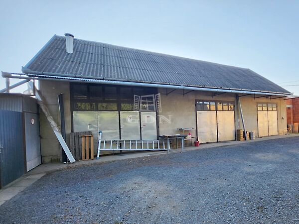 Eladó ipari Újfehértó