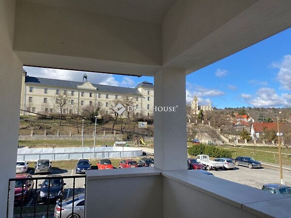 Kiadó lakás Zsámbék