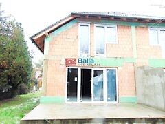 Eladó ház Kápolnásnyék