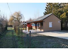 Eladó nyaraló Dömsöd