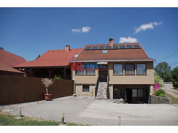 Eladó ház Dömsöd