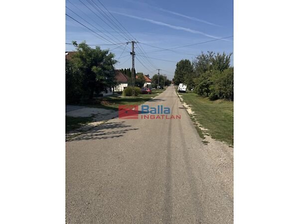 Eladó ház Iváncsa