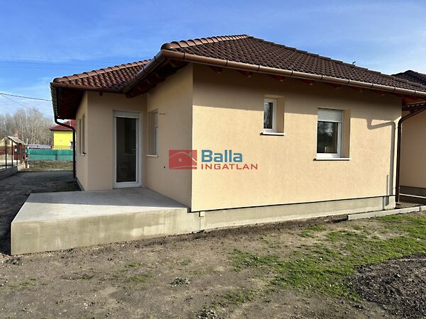 Eladó ház Bugyi