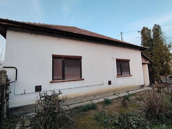 Eladó ház Kenderes