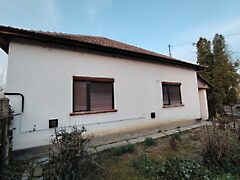 Eladó ház Kenderes