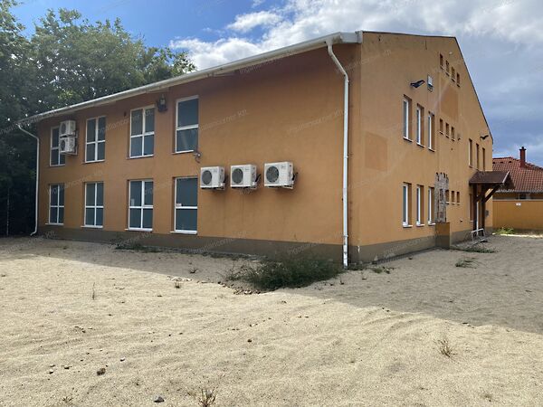 Eladó üzleti Szigethalom