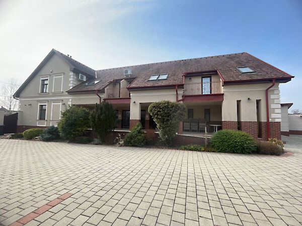 Eladó üzleti Dunapataj