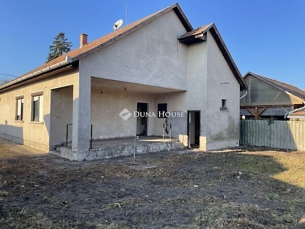 Eladó ház Monor