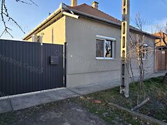 Eladó ház Cegléd, Újváros