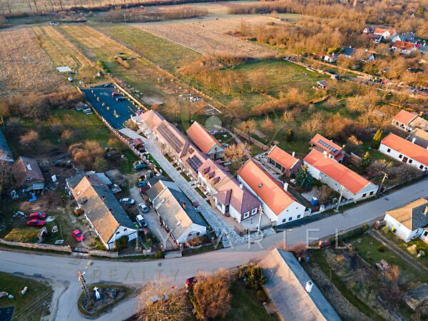 Eladó földterület Kővágóörs