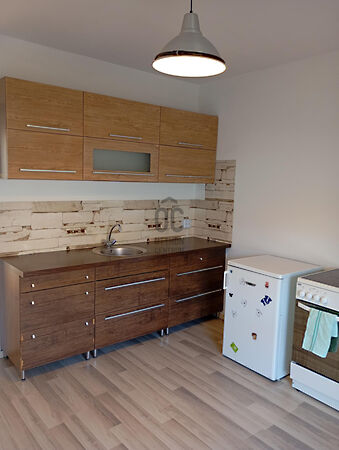 Kiadó lakás Szekszárd, Csatár