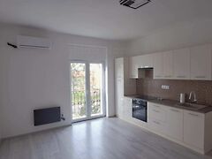 Eladó lakás Komló