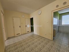 Eladó lakás Budapest, III. kerület