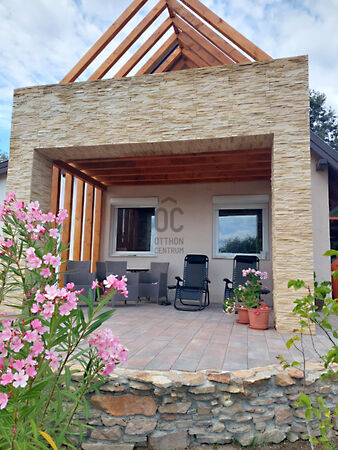 Eladó nyaraló Révfülöp