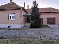 Eladó ház Lőrinci