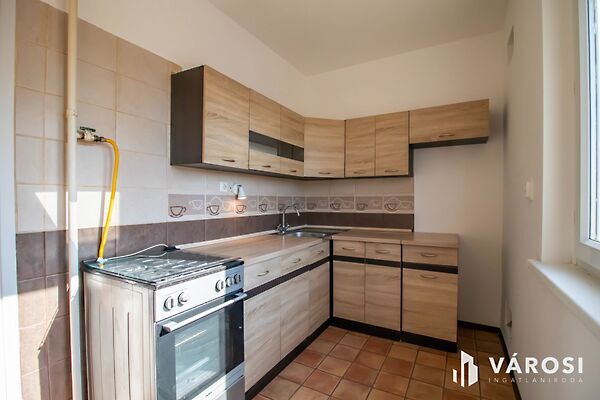 Eladó lakás Székesfehérvár