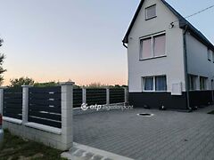 Eladó nyaraló Levelek