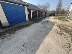 Eladó garázs Tatabánya, Dózsakert