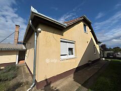 Eladó ház Szorgalmatos