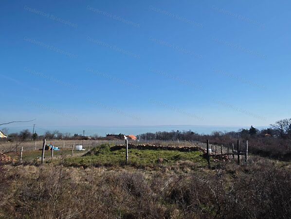 Eladó földterület Balatonszepezd