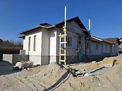 Eladó ház Mende, Központ