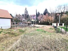 Eladó földterület Csobánka