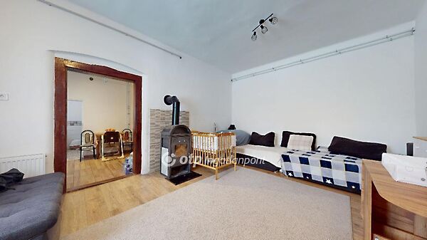 Eladó ház Beszterec