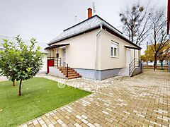 Eladó ház Mándok