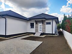 Eladó ház Kápolnásnyék