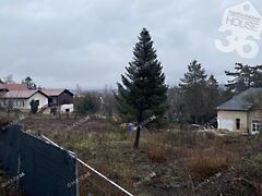 Eladó földterület Budakalász