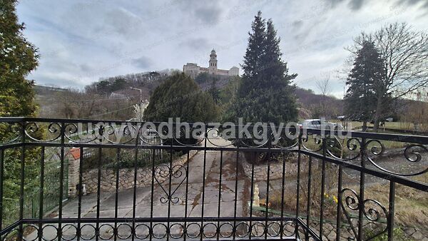 Eladó ház Pannonhalma