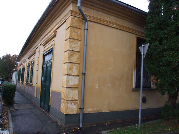 Eladó üzleti Gyula