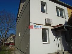 Eladó lakás Tiszakécske