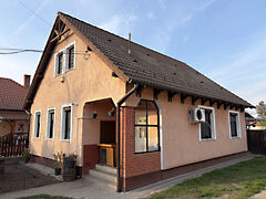 Eladó ház Hajdúszoboszló, Kertváros