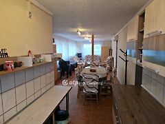 Eladó nyaraló Levelek