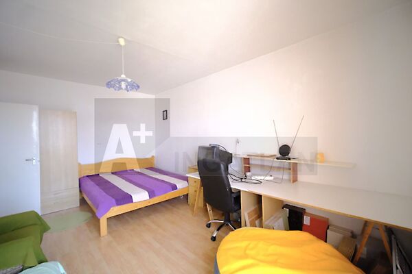 Eladó lakás Pécs, Uránváros