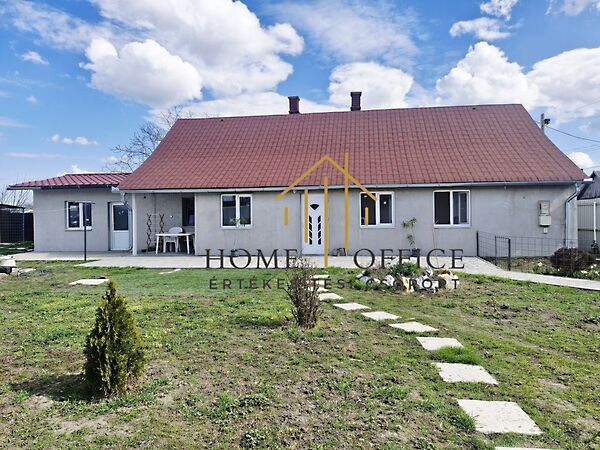 Eladó ház Tetétlen