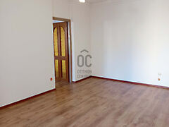 Eladó lakás Tatabánya, Újváros