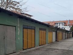 Eladó garázs Cegléd, Belváros