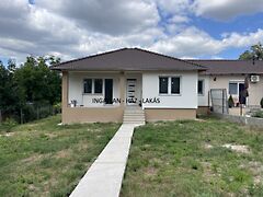 Eladó ház Csörög