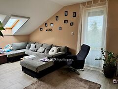 Eladó lakás Szabadbattyán