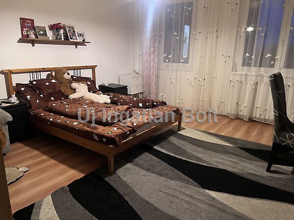 Eladó lakás Veszprém