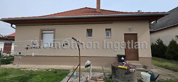 Eladó ház Nagyvenyim