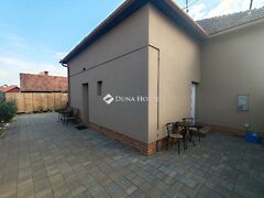 Eladó üzleti Gyula