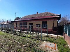 Eladó ház Kisújszállás