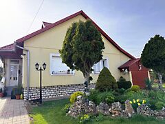 Eladó ház Balatonalmádi, Vöröshegy